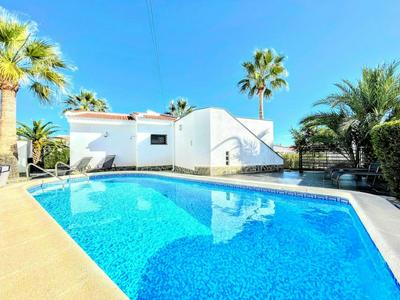 Villa Limon by Villas&You