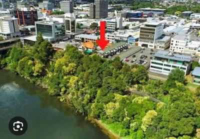 Riverside- Hot Tub- Free Parking- CBD