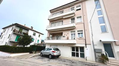 Sirolo bilocale vicino alla Piazza S122