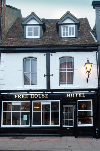 The Golden Lion Wetherspoon