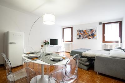 Lovelyhomes Riviera Apartment