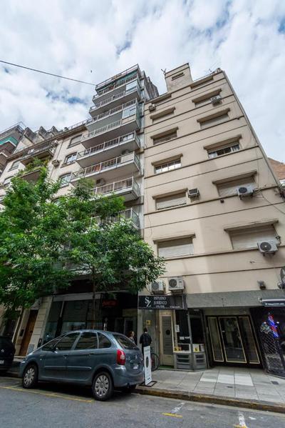 Elegante departamento ubicado en la mejor zona de Recoleta sobre la calle Paraná 1019