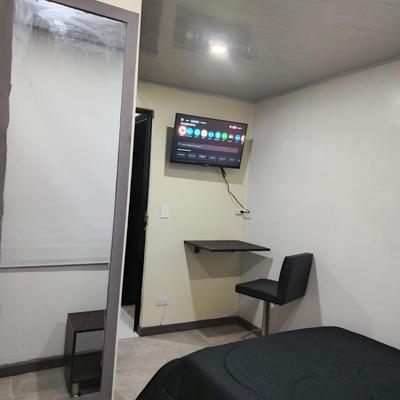 Hab cerca al aeropuerto