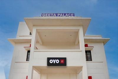 Hotel O Geeta Palace