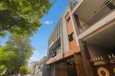 Hotel O Mahaveer Palace