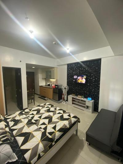 101 Newport Boulevard Condo near Terminal 3, Resorts World, Hotels, and Food
