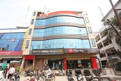 Super Collection O Awas Vikas Near Bus Stand Formerly Hotel Rivera