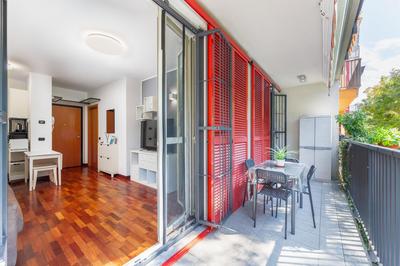 Free Private Parking - 5min to Metro - Balcony - Quiet
