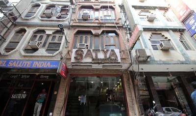 HOTEL HRD - NEW Delhi Railway Station - Couple Friendly Local IDs Accepted