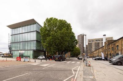 Wild Roses Serviced Apartments - ExCel Warehouse 2