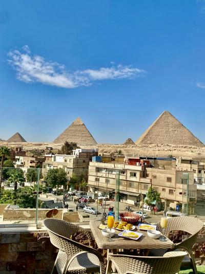 full moon pyramids hotel