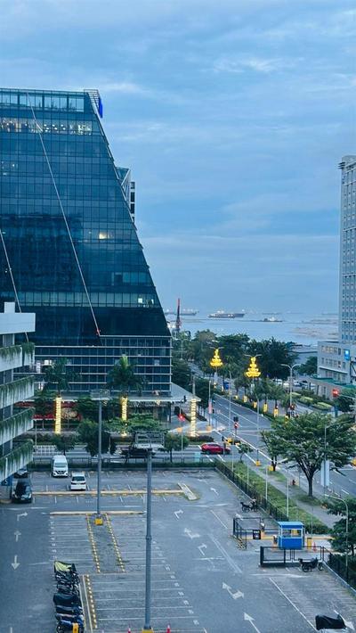 Homey Staycation at MOA Complex