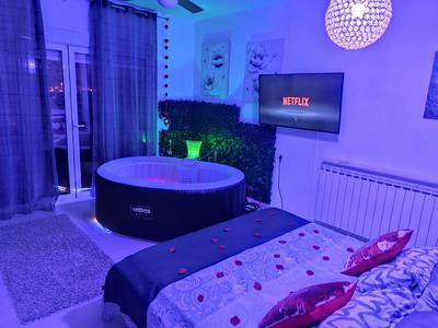 ÁTICO RILQUE, Apartamentos Independientes con Jacuzzi Privado y Terraza en Ronda