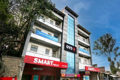 Hotel O Dwarka Mor Metro Hotel