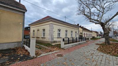 Villa Marmont Karlovac Luksuzni Smještaj na Top Lokaciji s Parkingom i Self Check inom