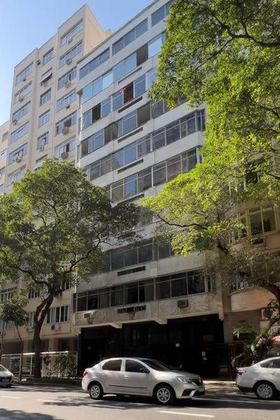 Apartamento Clásico com Ar, WIFI e Garagem