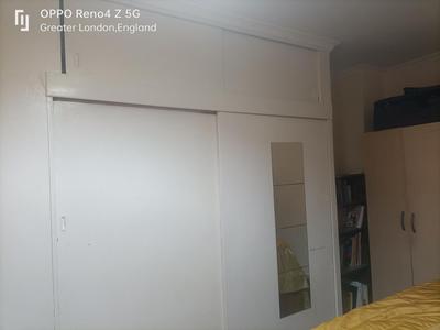 Double bed room for a couple and a child with easy access to all ameneties and transport network