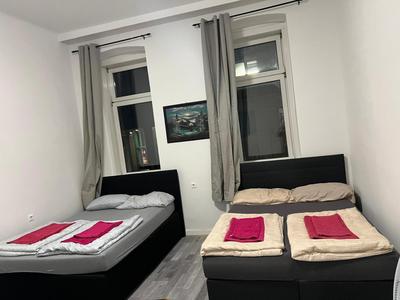 Beautiful 1BR Apt for 5P Next to Meidling Station
