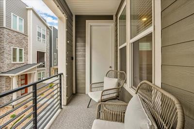 Central Location Rooftop & Balcony