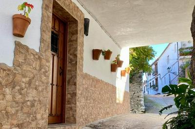 Casa Almenta - Tu hogar para desconectar en el pueblo más bonito de Málaga