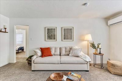 5 Mins off i15 Pickle Ball Courts Close By