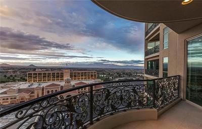 Luxurious Four-bedroom Penthouse