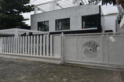 JADA hotel and suits