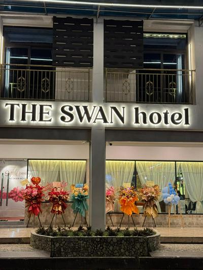 THE SWAN hotel