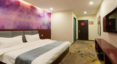 PAI Hotel Chengde Pingquan Central Square