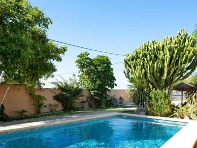Villa Deluxe en Conil con Piscina Privada, Aire Acondicionado y Terraza - ES-180-45