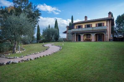 Villa Valledoro With Private Pool Near Pisa