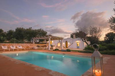 TD Lamiamola Stylish Trulli Lamie with Pool