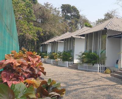 Nature's Cove Resort