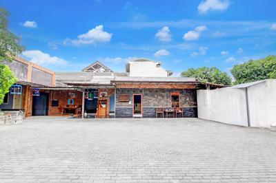 Hotel O Prambanan Near Prambanan Temple