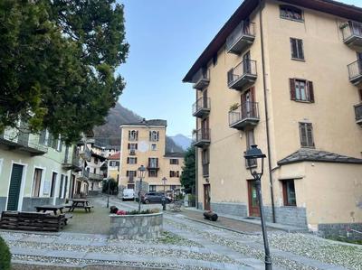 Ampio Studio montano nel centro storico di Ceres