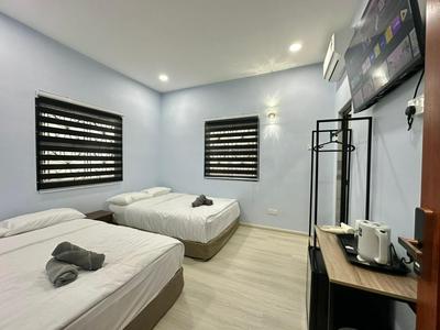 Century Sapphire - Near KSL & Holiday Plaza