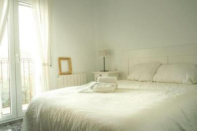 Habitación doble con Balcón - Casa rural compartida - Coliving