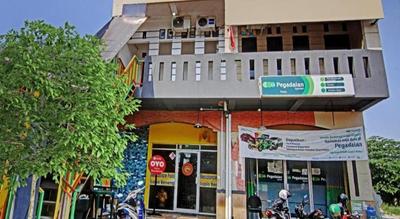 Super OYO 90358 Poris Residence Syariah