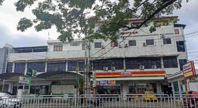 RedDoorz near Sam Ratulangi