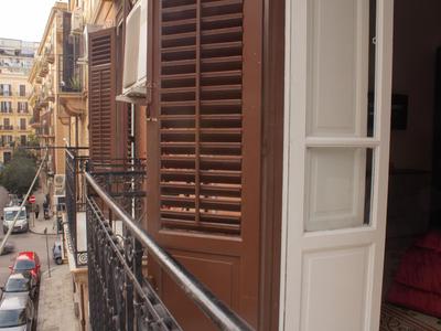 Pacini Deluxe Apartment
