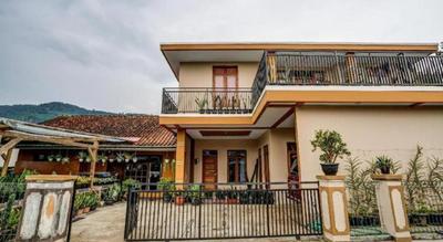 OYO Homes 91014 Eco Tourism Desa Cibodas Areng 2 Syariah