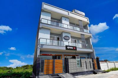 FabHotel The Viraaj - Gaur City Mall