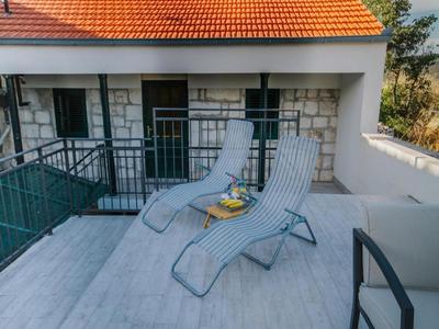 Tranquil Getaway Villa Prapatnica with Pool and Garden
