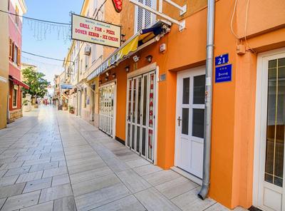 Sleek and Stylish Umag Apartments with Sea View