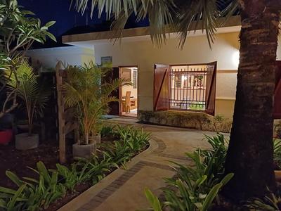 Charming Tropical Villa pool & garden