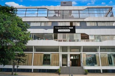 Super Townhouse Oak Hadapsar