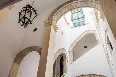 Foresteria della Cattedrale by DomuSicily