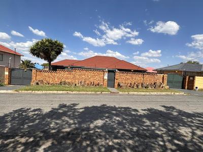 The Hills Leisure Holiday Home & Guesthouse
