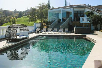 Villa Uno – Stunning 4 bedroom villa with pool