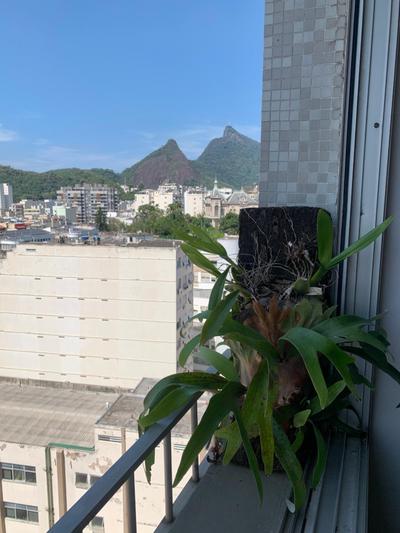 01 Quarto aconchegante só para 02 pessoas em área nobre